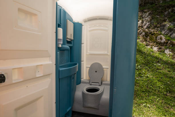 Best Porta potty delivery and setup  in Farmington, UT